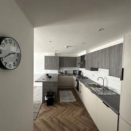 Apartment Brand New Luxuries Near The Center Birmingham