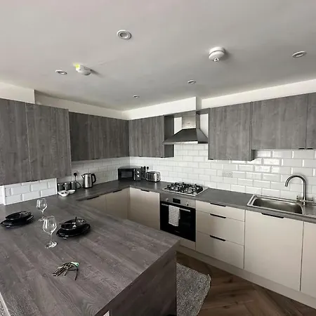 Brand New Luxuries Near The Center Birmingham